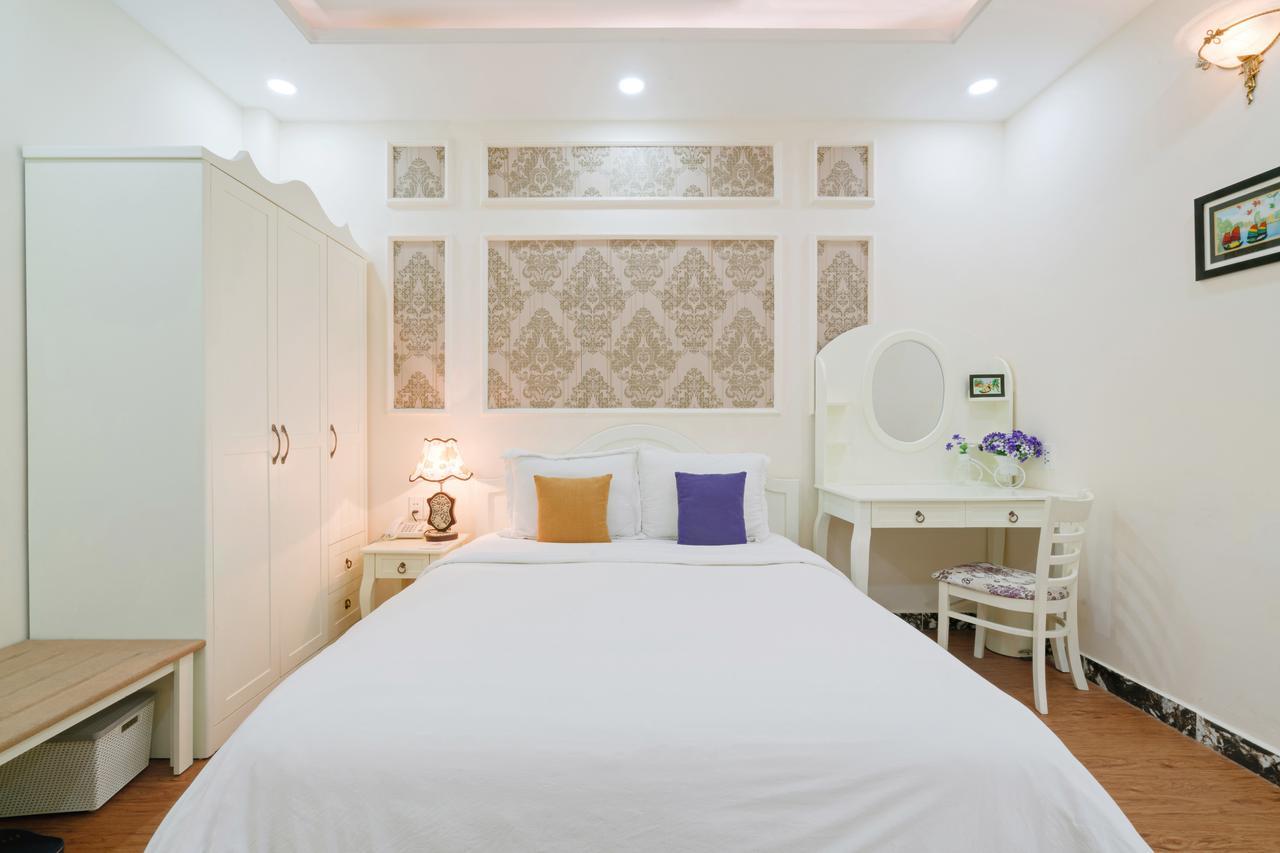 Chez Mimosa Boutique - New Address 135 Tran Hung Dao Hotel Хошимин Екстериор снимка